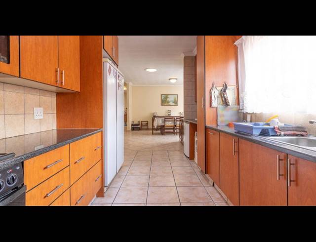 3 BEDROOM APARTMENT FOR SALE IN NEW REDRUTH